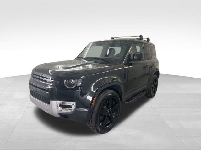 2023 Land Rover Defender SE's photo