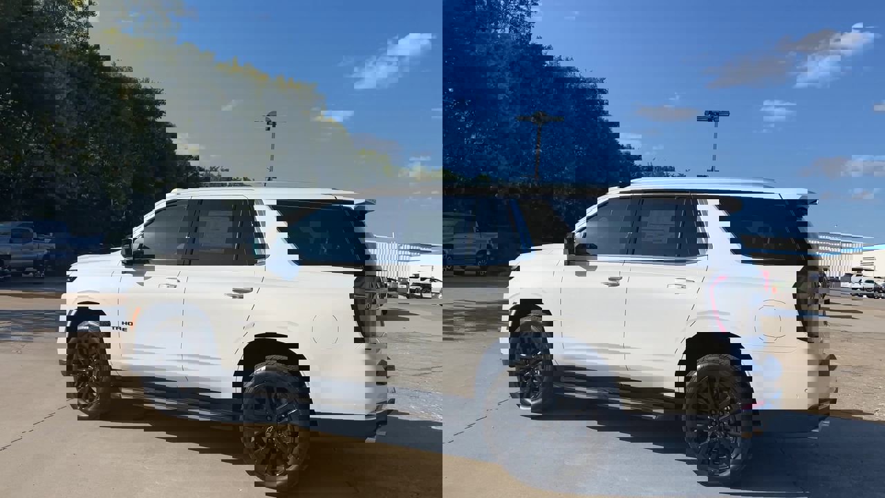 2025 Chevrolet Tahoe Premier photo 6