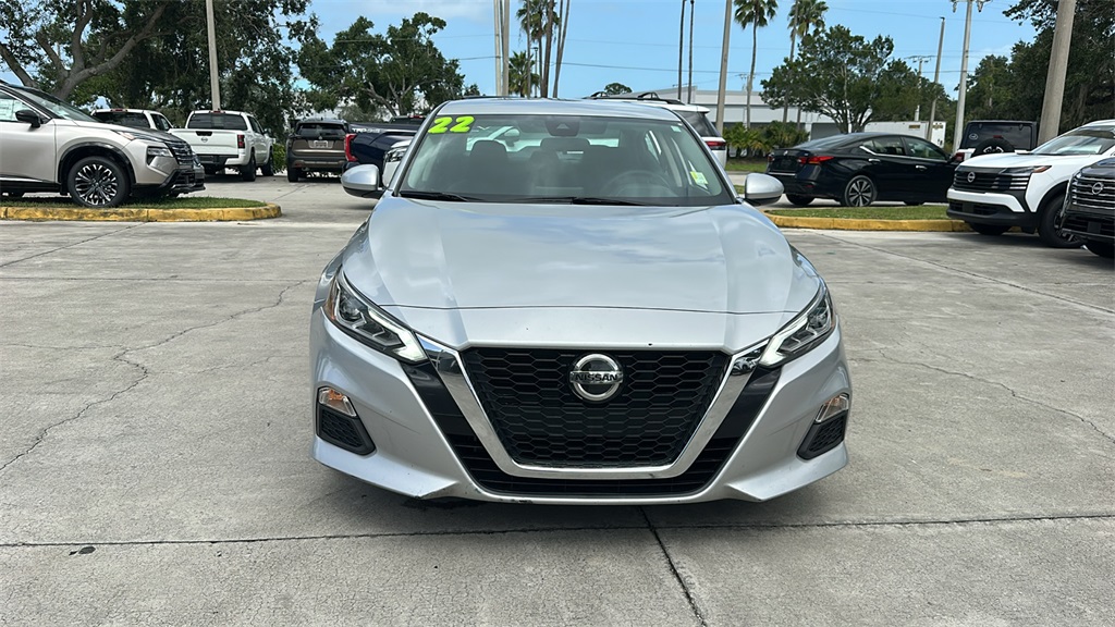 2022 Nissan Altima 2.5 SV photo 2