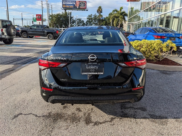 2025 Nissan Sentra S photo 4