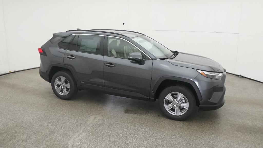 2025 Toyota RAV4 Hybrid XLE photo 27