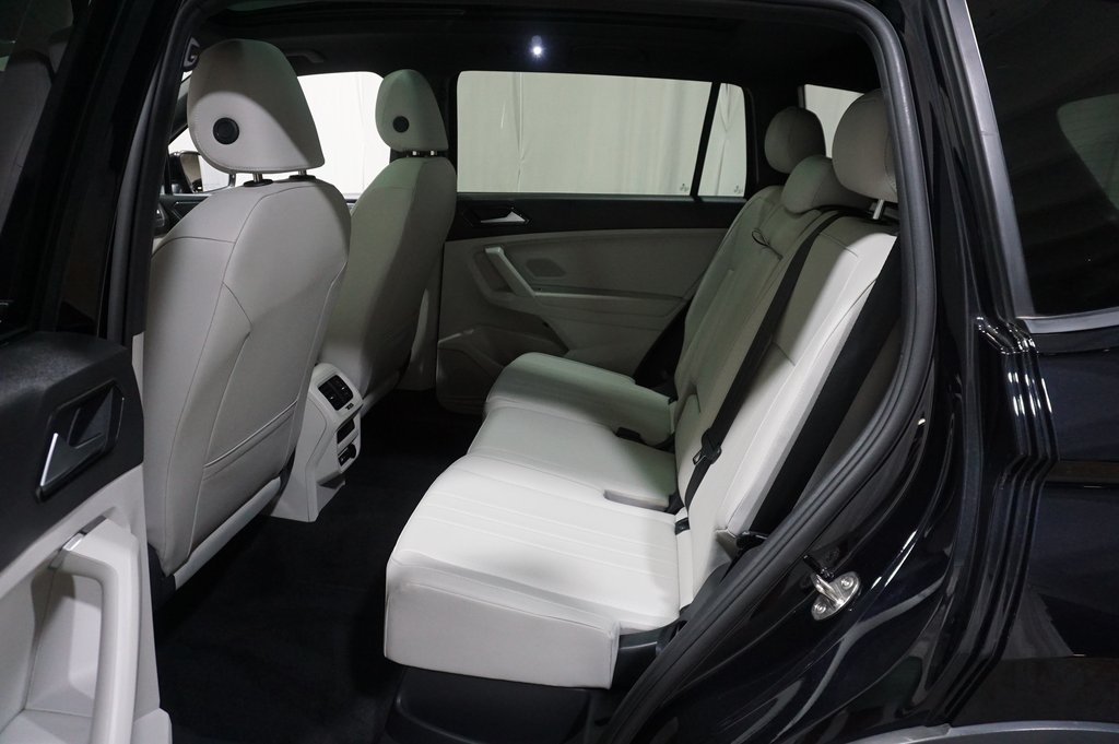 2023 Volkswagen Tiguan SE R-Line Black photo 11