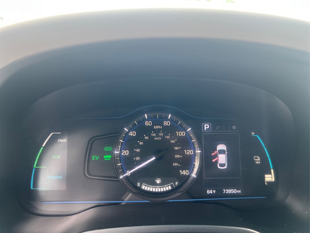 2018 Hyundai Ioniq Plug-In Hybrid photo 12