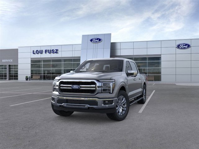 2025 Ford F-150 Lariat photo 2