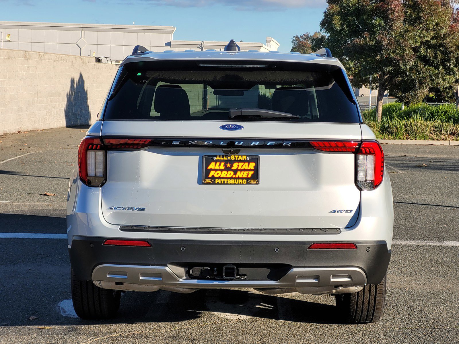 2026 Ford Explorer photo 4