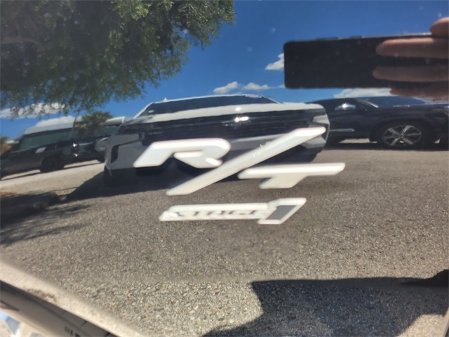 2025 Dodge Charger R/T photo 3