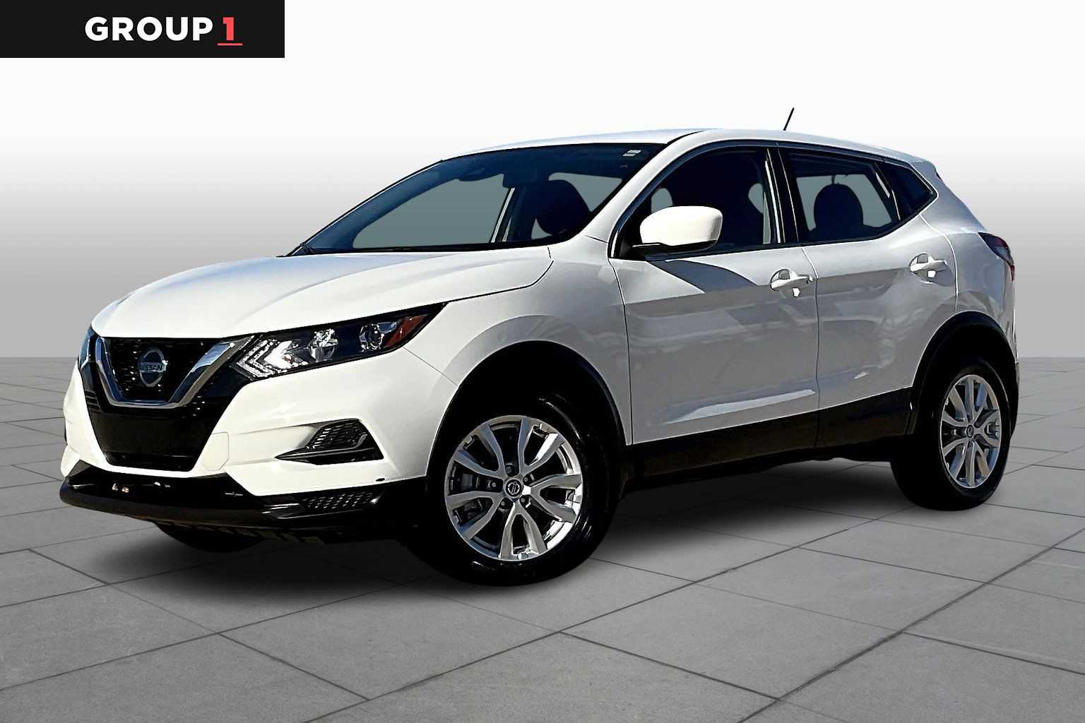 2021 Nissan Rogue Sport S's photo