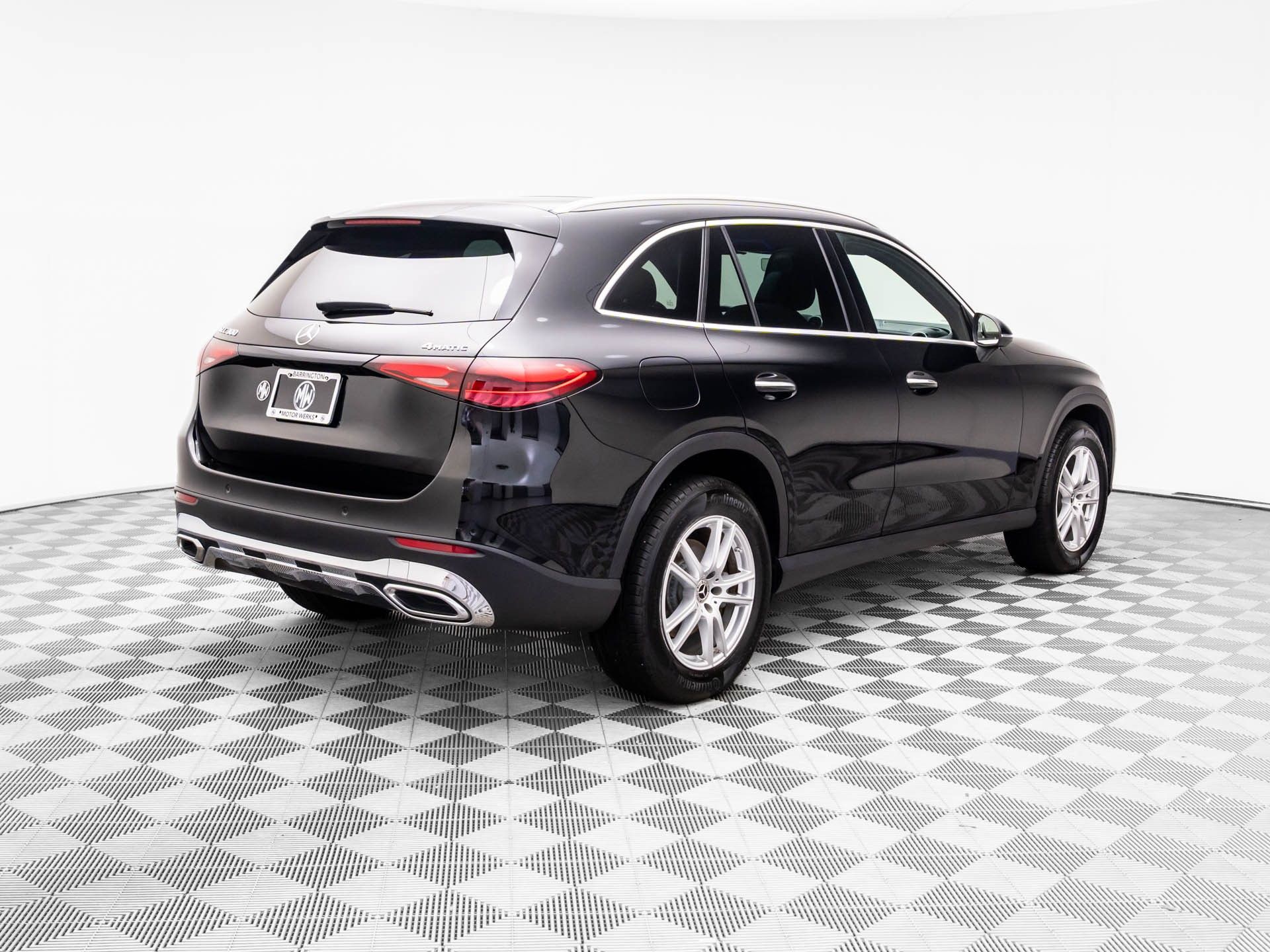2025 Mercedes Benz GLC 300 4MATIC photo 6