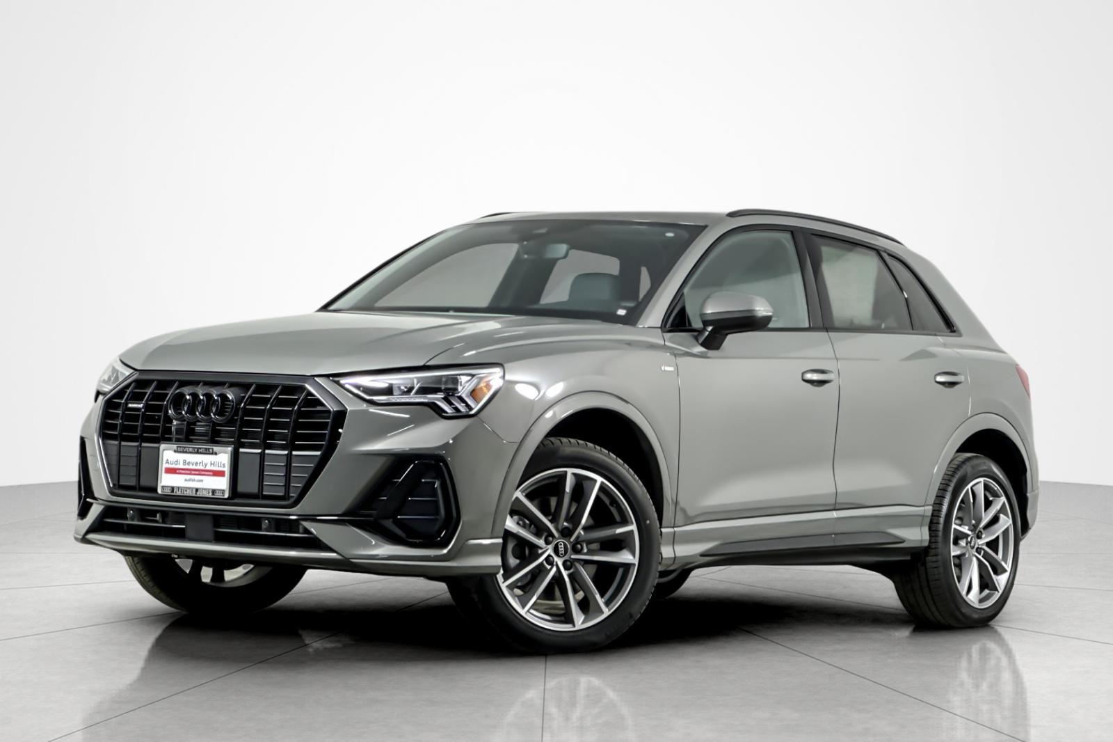 2025 Audi Q3 S Line Premium's photo