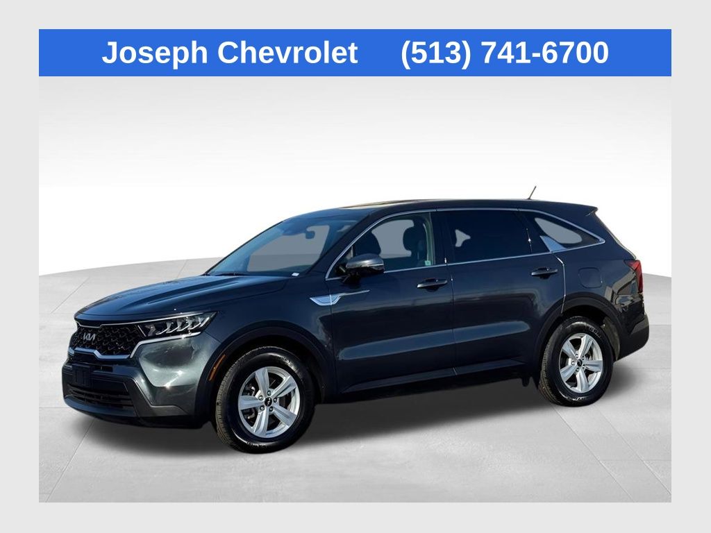 2023 Kia Sorento LX's photo