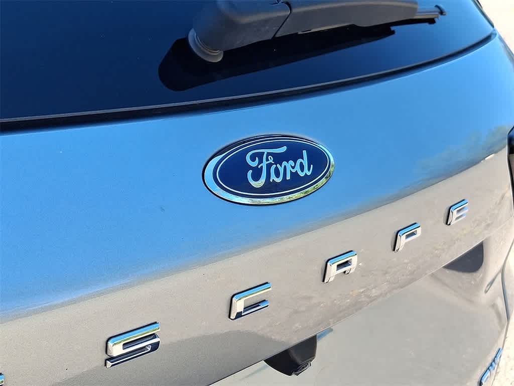 2023 Ford Escape ST-Line photo 28