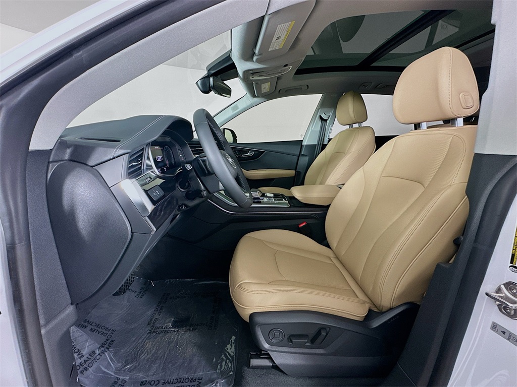 2025 Audi Q8 55 Premium Plus photo 20