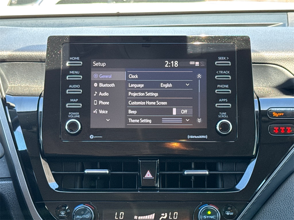 2022 Toyota Camry SE photo 21