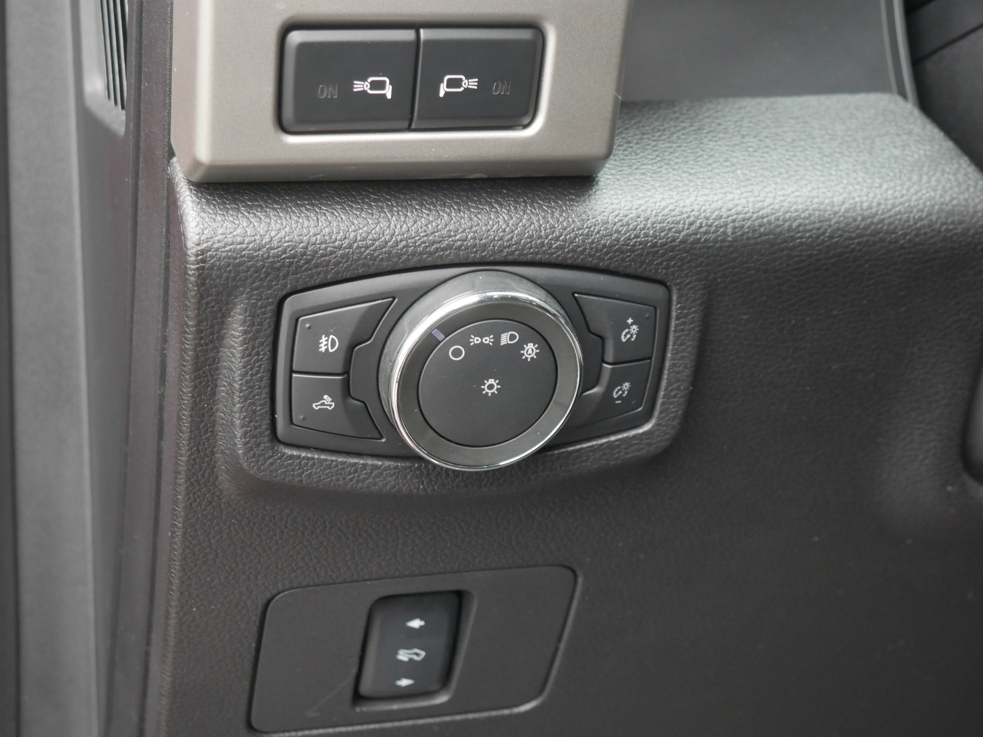 2017 Ford F-250 Lariat photo 4