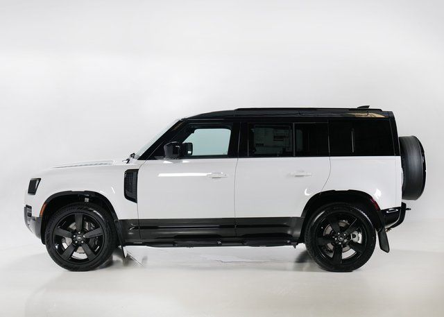 2025 Land Rover Defender 110 X-Dynamic SE photo 5