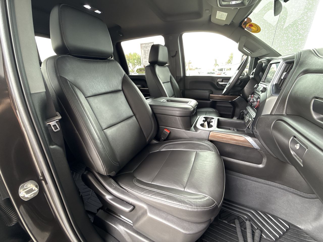 2020 Chevrolet Silverado 2500HD LT photo 17