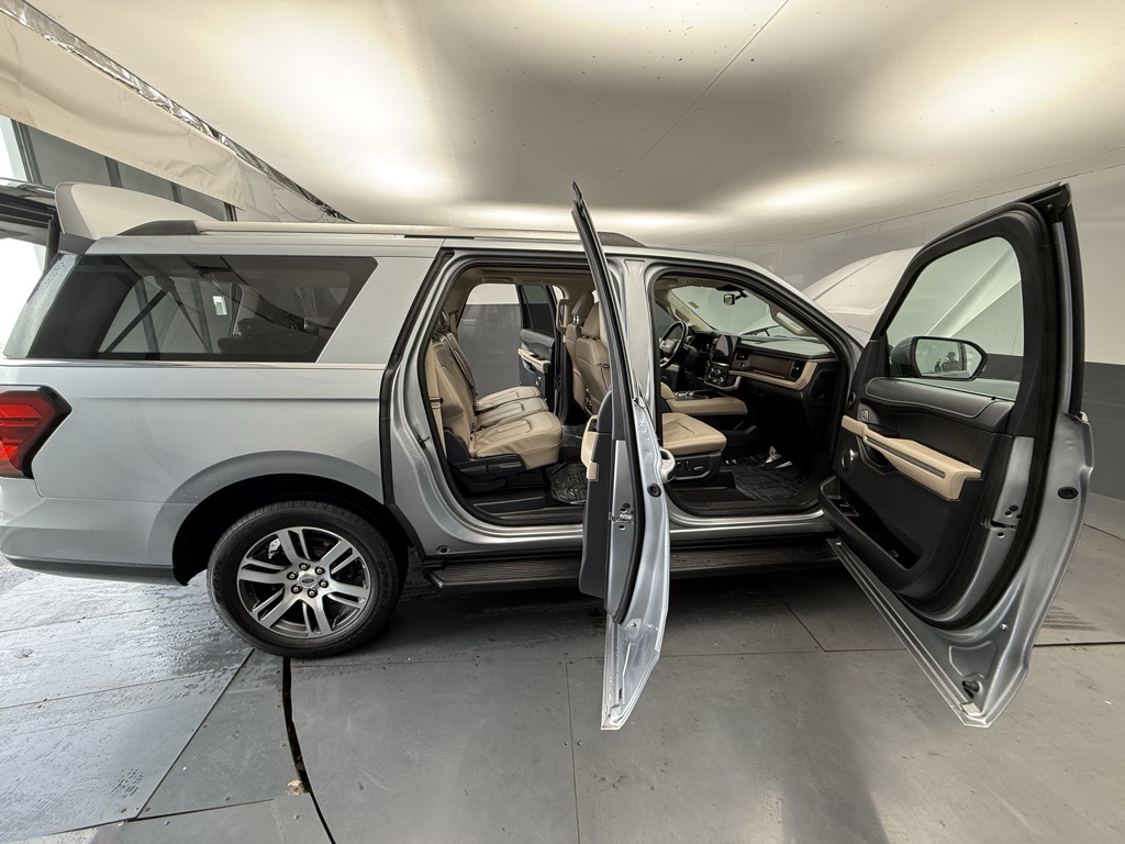 2024 Ford Expedition MAX Limited photo 17