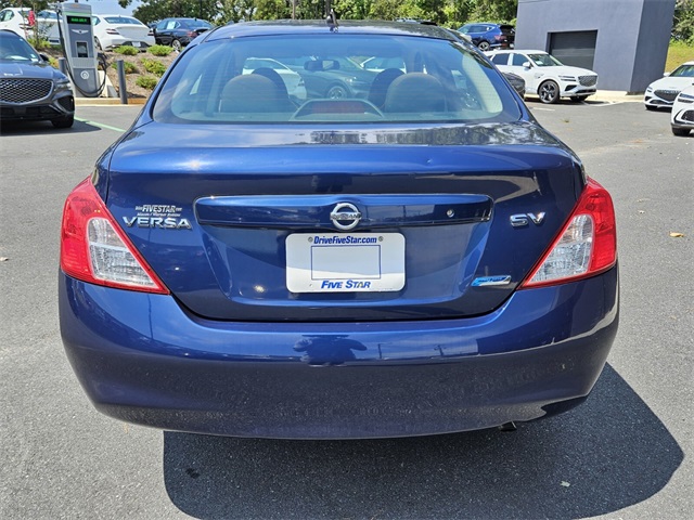 2012 Nissan Versa 1.6 SV photo 9