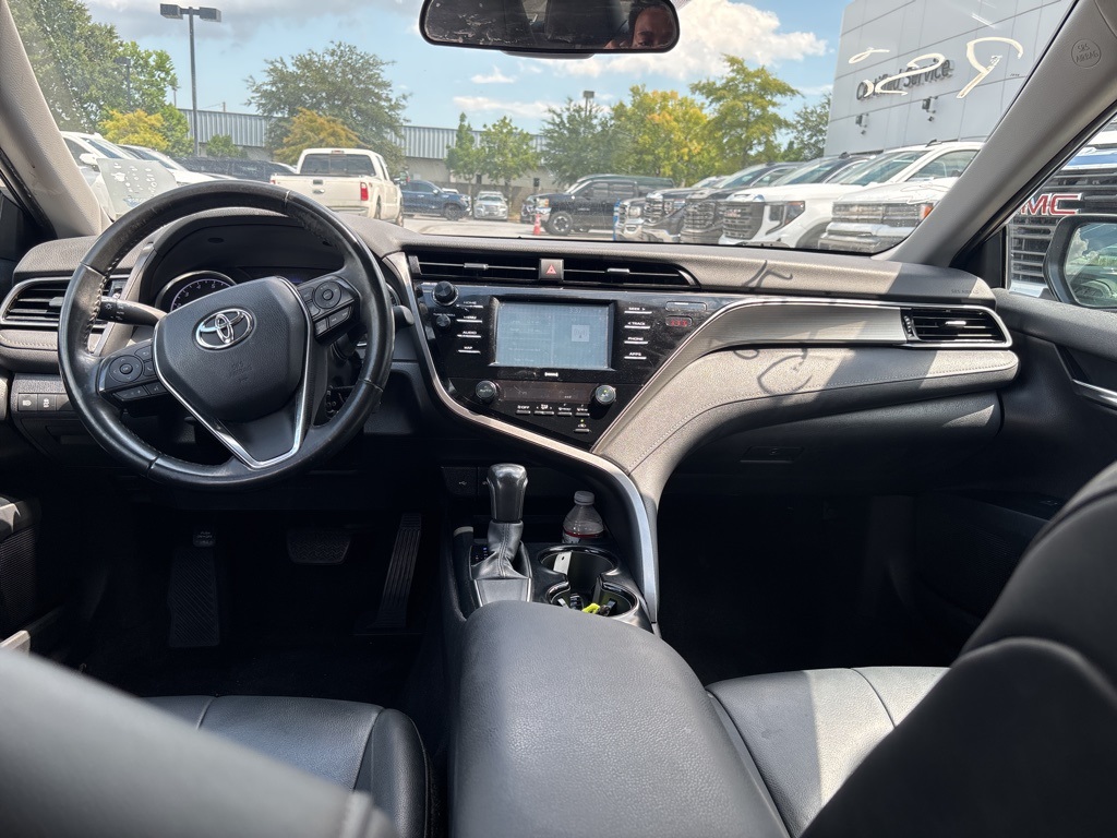 2020 Toyota Camry SE photo 24