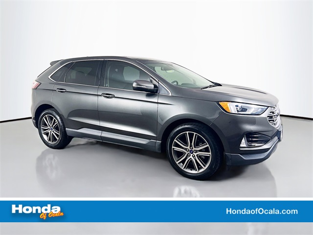 2019 Ford Edge Titanium's photo