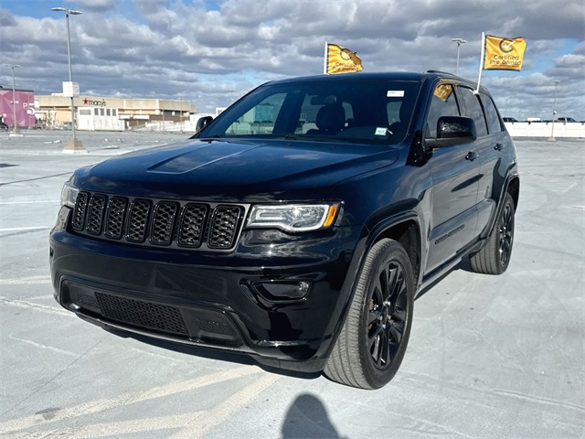 2021 Jeep Grand Cherokee Laredo X photo 3