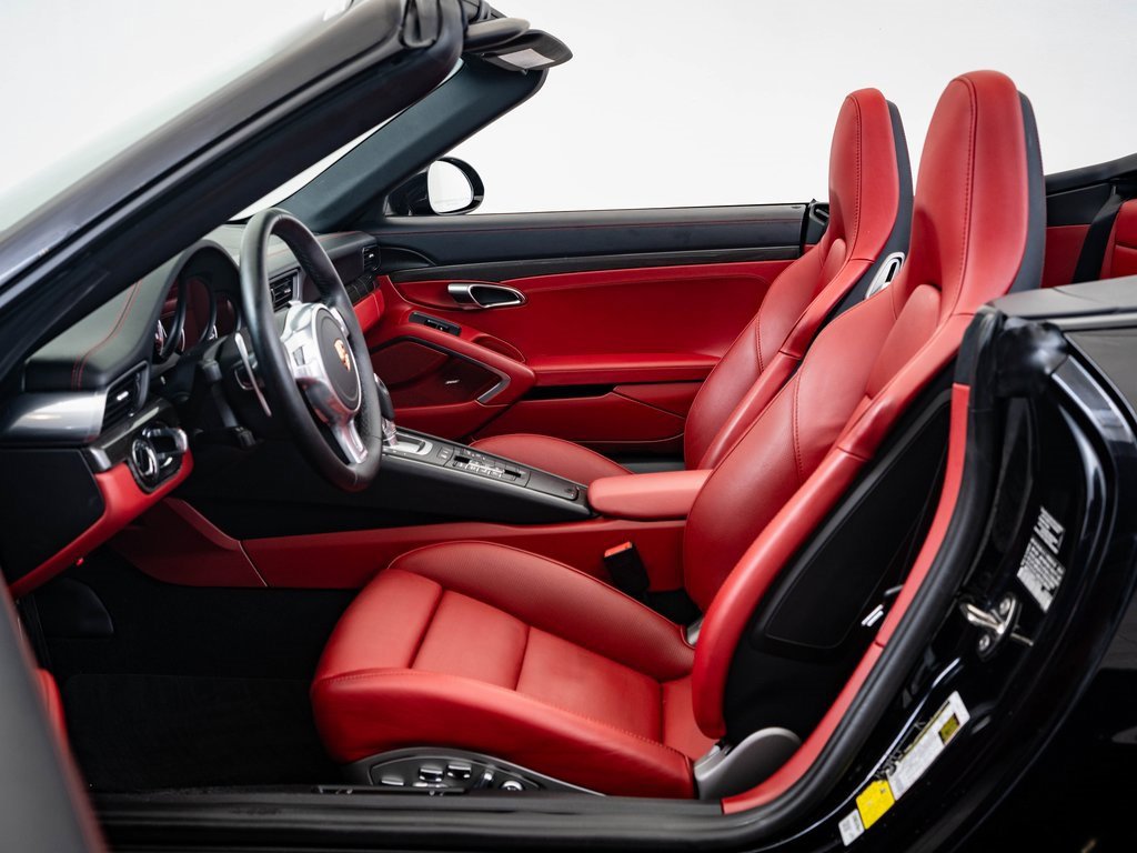 2015 Porsche 911 Turbo S photo 6