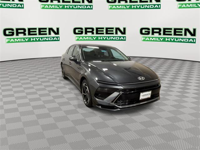 2026 Hyundai Sonata SEL Sport photo 3