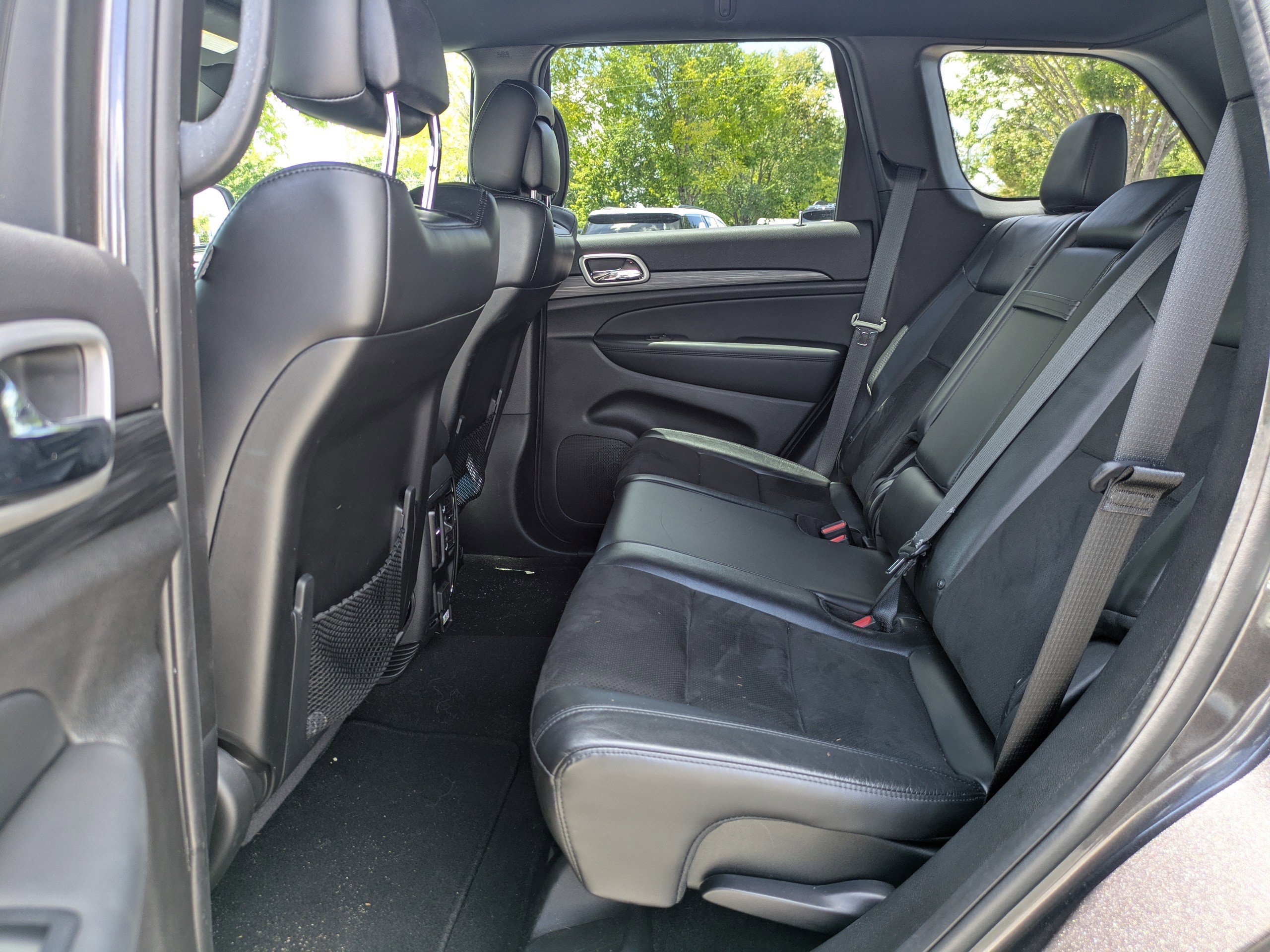 2021 Jeep Grand Cherokee Laredo X photo 12