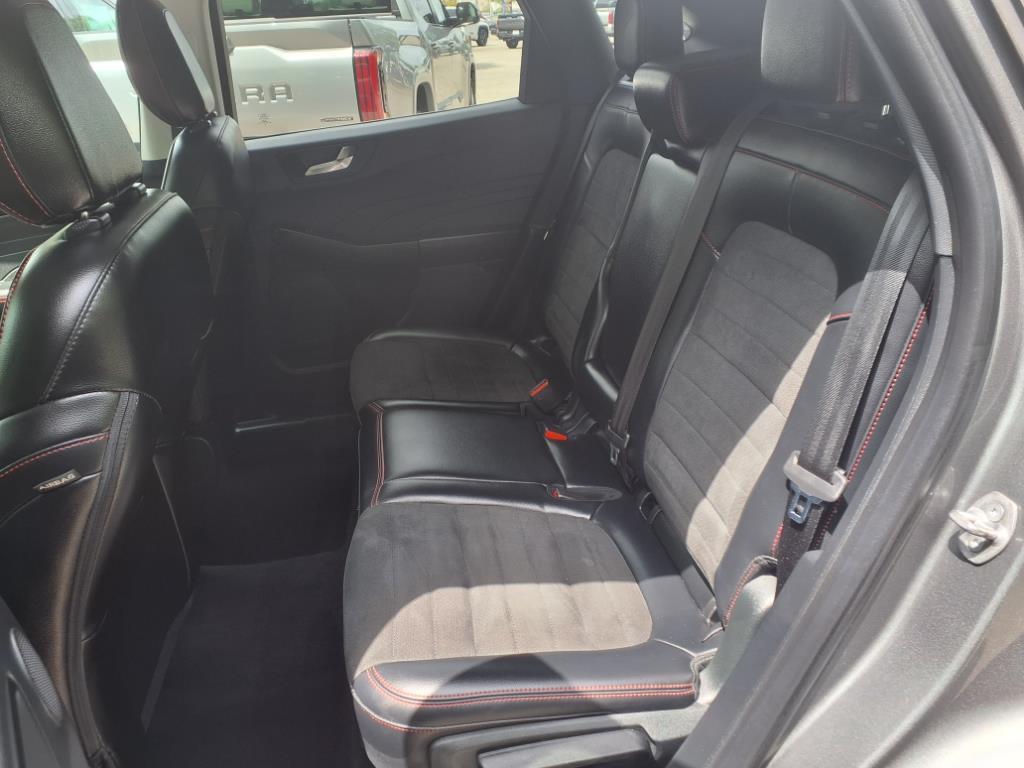 2022 Ford Escape SEL photo 9
