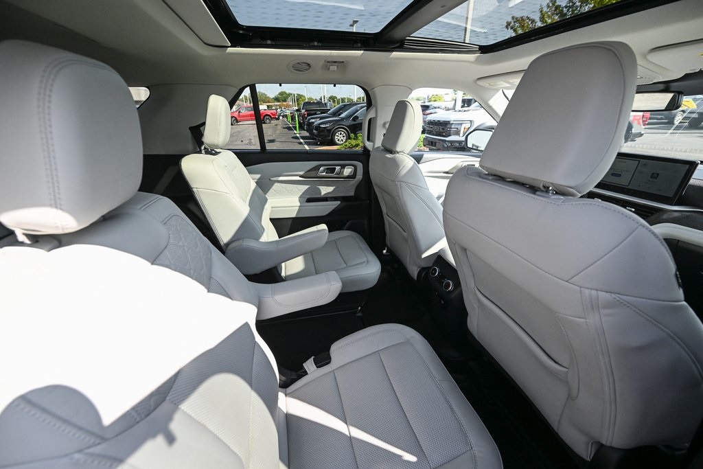 2025 Ford Explorer Platinum photo 27