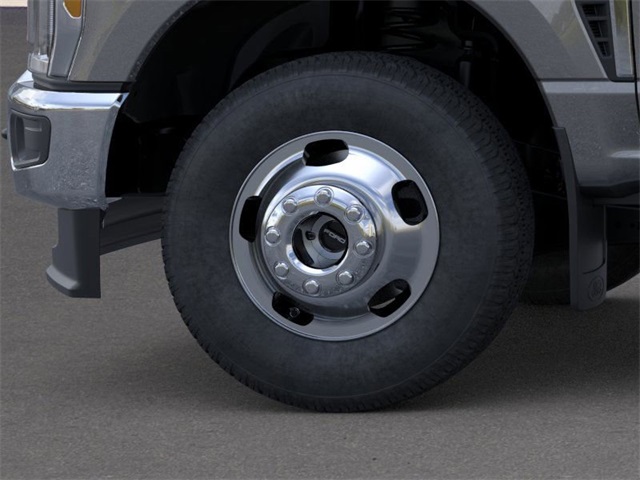 2026 Ford F-350 photo 18