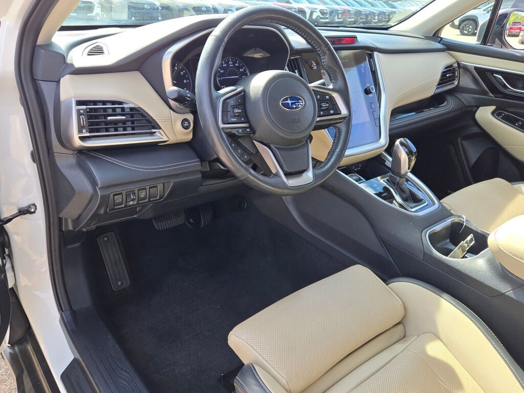 2022 Subaru Outback Limited photo 16