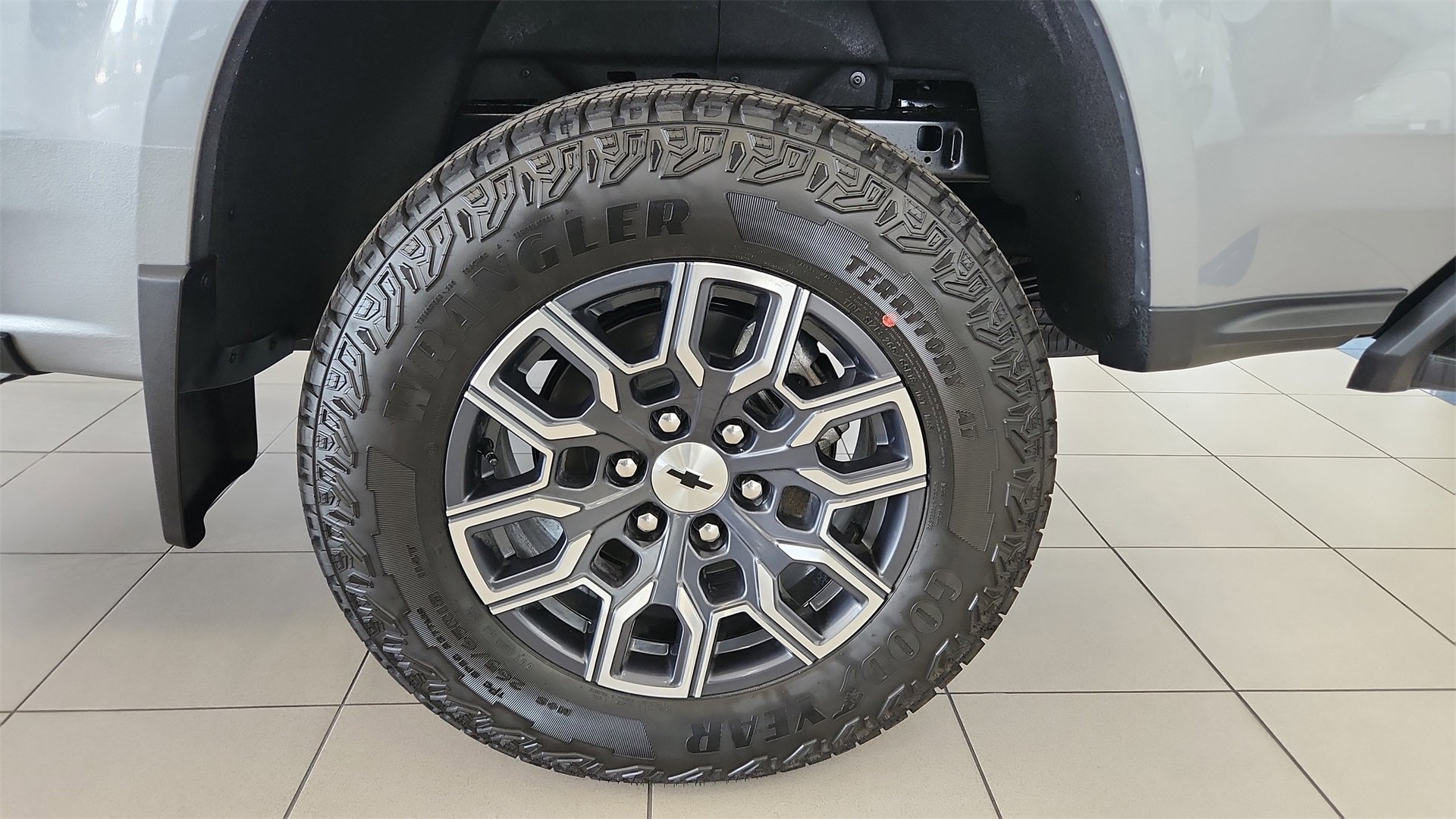 2026 Chevrolet Colorado Z71 photo 2