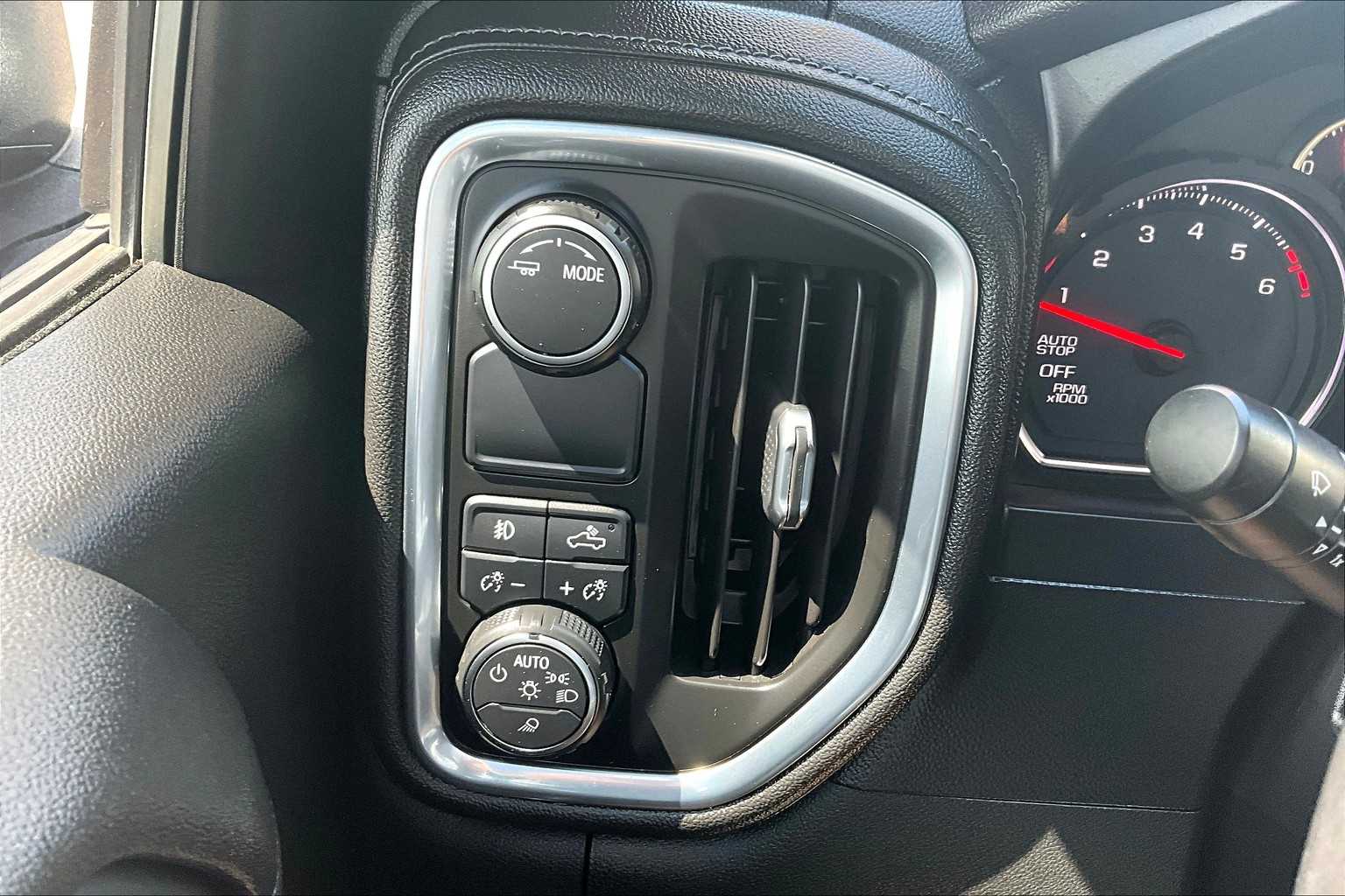 2020 Chevrolet Silverado 1500 RST photo 34