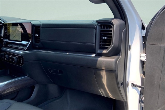 2024 Chevrolet Silverado 2500HD LTZ photo 9