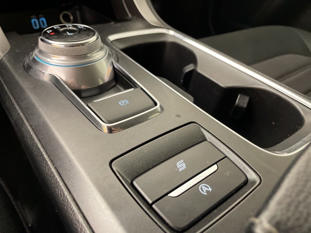 2020 Ford Fusion SE photo 30