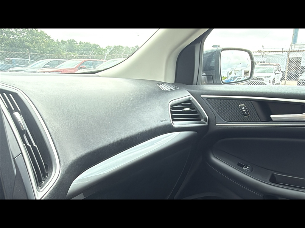 2023 Ford Edge SEL photo 14