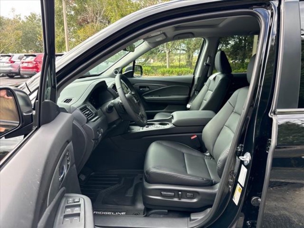 2025 Honda Ridgeline TrailSport photo 17