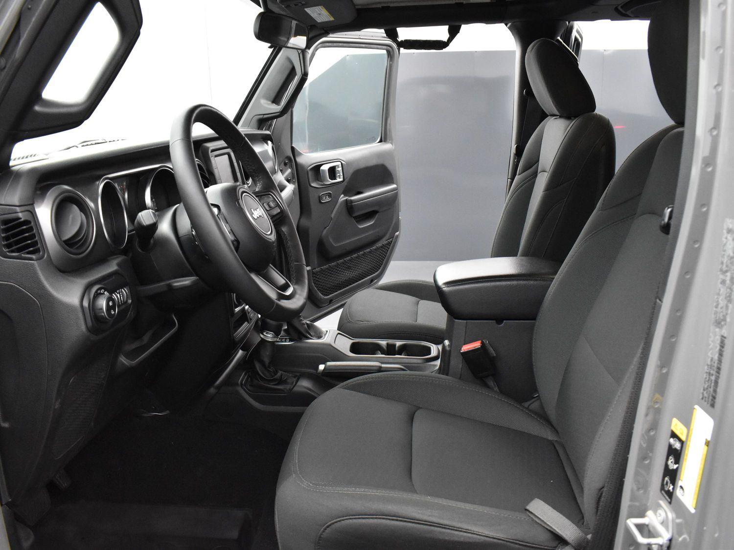 2021 Jeep Gladiator Willys photo 8