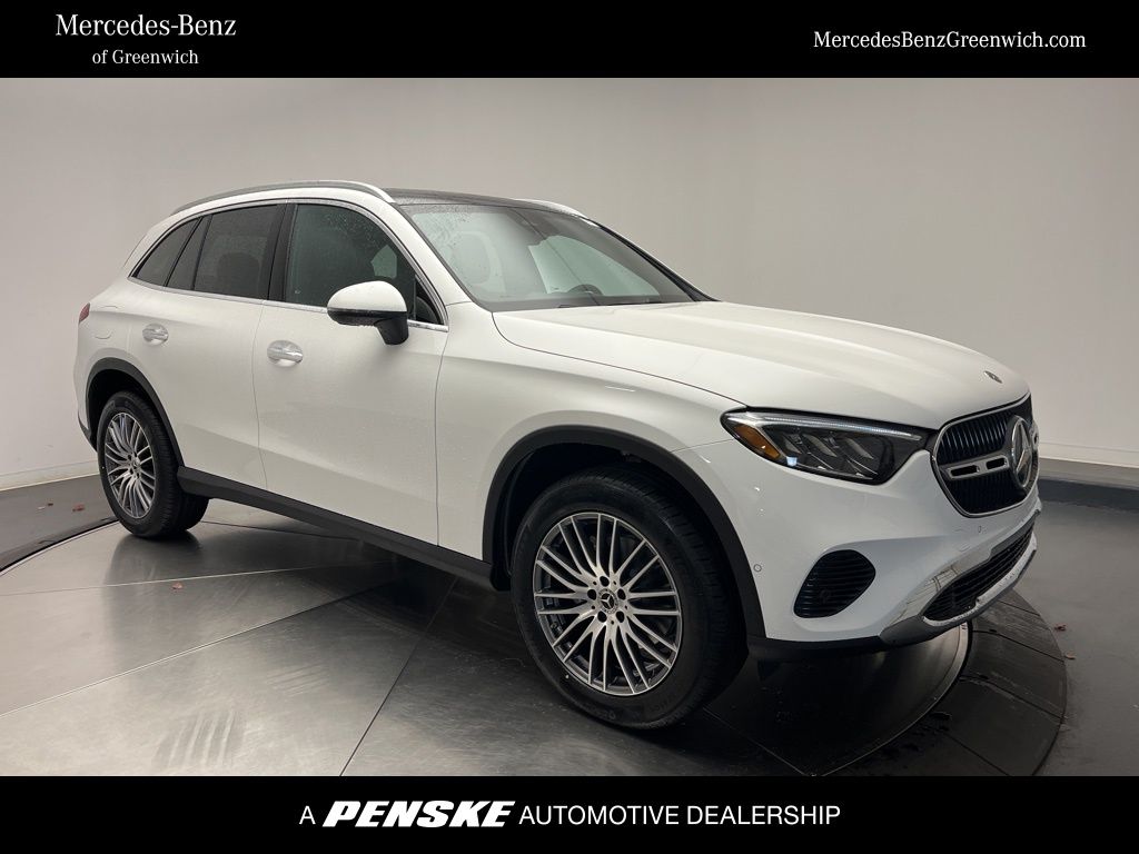 2026 Mercedes-Benz GLC Base's photo