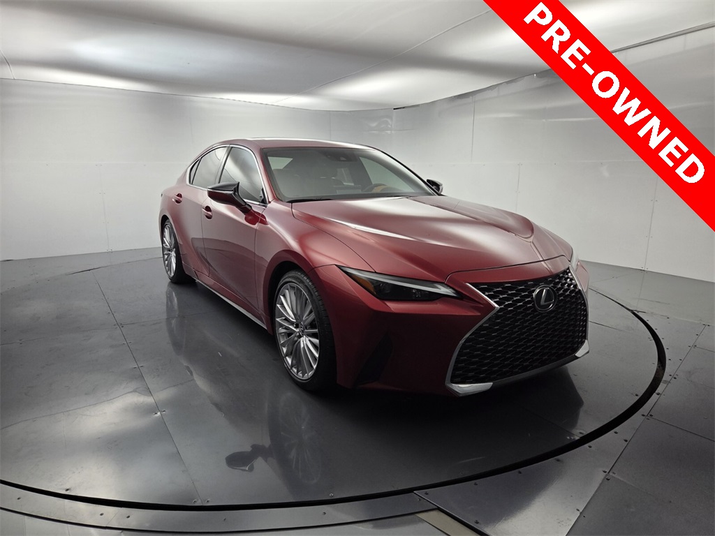 2023 Lexus IS 300 photo 4