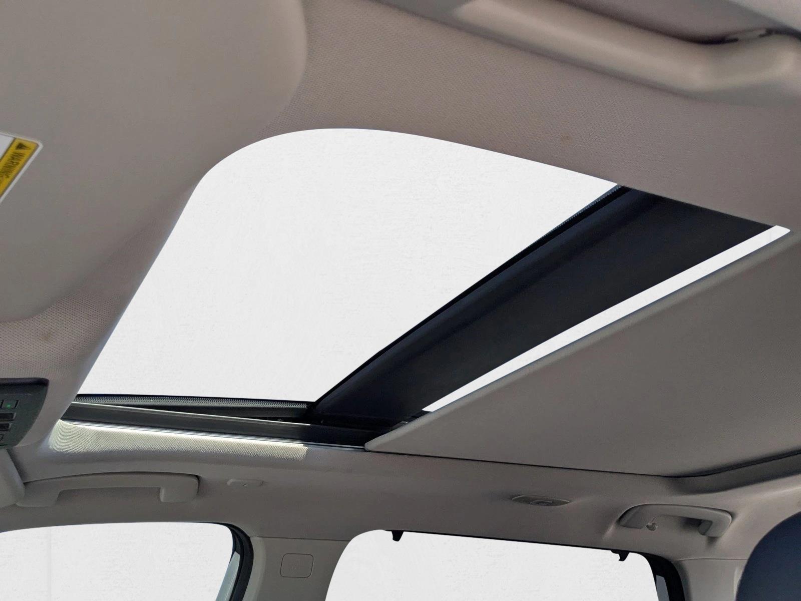 2022 Nissan Rogue Platinum photo 11