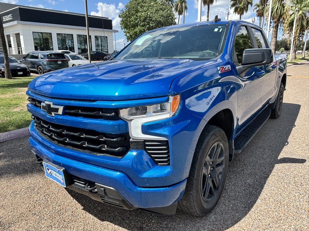 2023 Chevrolet Silverado 1500 RST photo 3