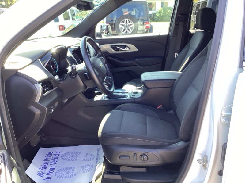 2022 Chevrolet Traverse Cloth photo 19