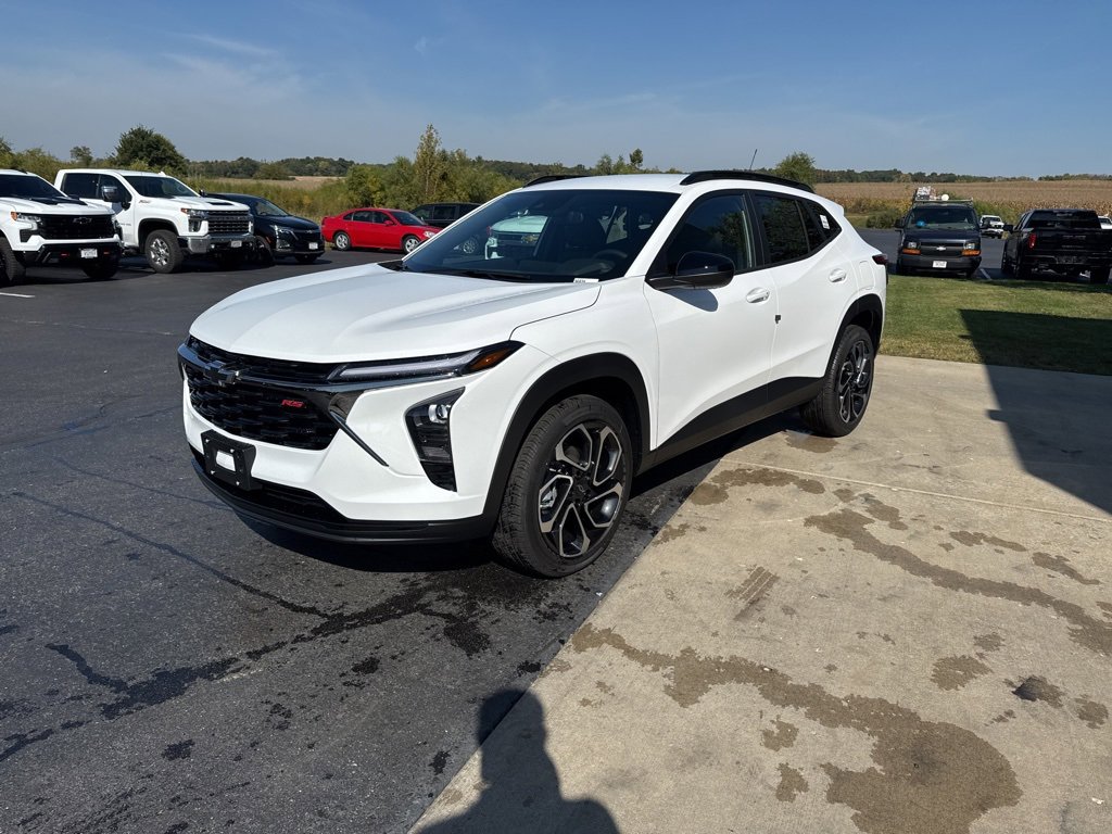 2026 Chevrolet Trax photo 2