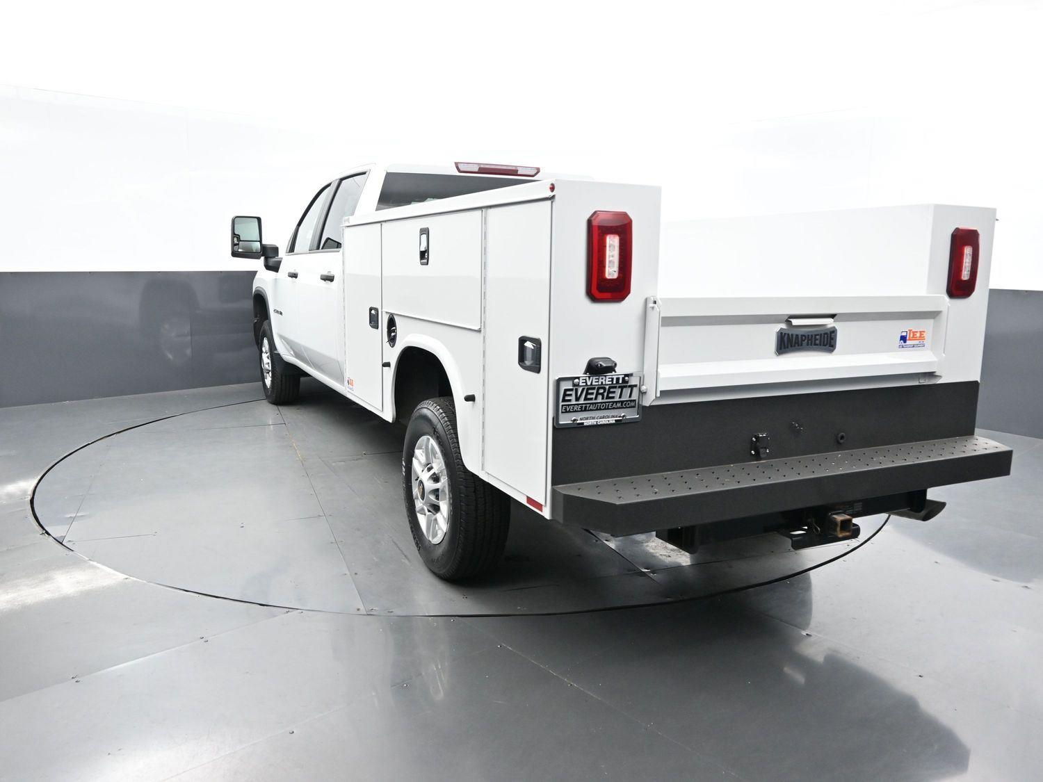 2025 Chevrolet Silverado 2500HD photo 3
