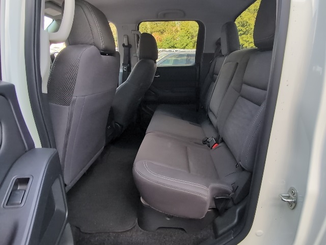 2023 Nissan Frontier SV photo 32