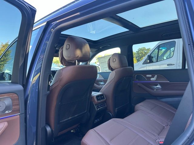 2026 Mercedes Benz GLS 450 4MATIC photo 18