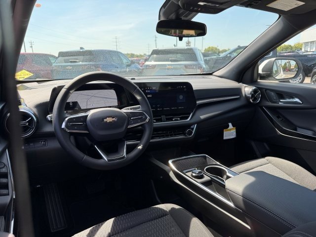 2026 Chevrolet Equinox LT photo 13