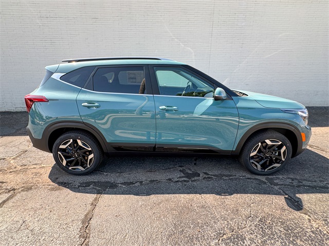 2026 Kia Seltos SX photo 2